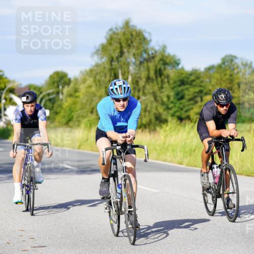 31.08.2025 - Elbe Triathlon Hamburg Michael Burmester http://msf.ph/oto/8666624 31.08.2025 09:37:39 Radfahren 386, 389, 575, 587, 925 meine-sportfotos.de