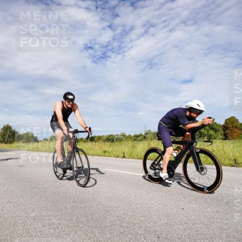 31.08.2025 - Elbe Triathlon Hamburg Michael Burmester http://msf.ph/oto/8666627 31.08.2025 10:34:14 Radfahren 909, 928, 1033, 1090, 1136, 1167, 1190 meine-sportfotos.de
