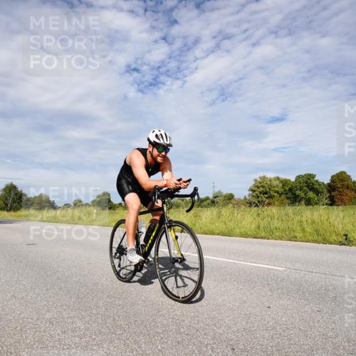31.08.2025 - Elbe Triathlon Hamburg Michael Burmester http://msf.ph/oto/8666643 31.08.2025 10:34:28 Radfahren 968, 1146, 1176, 1204 meine-sportfotos.de
