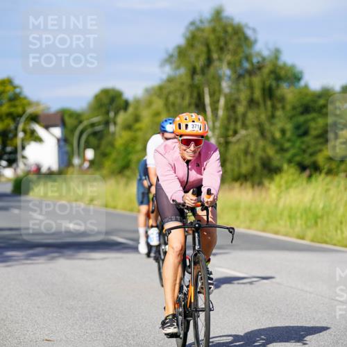 31.08.2025 - Elbe Triathlon Hamburg Michael Burmester http://msf.ph/oto/8666651 31.08.2025 09:37:50 Radfahren 351, 371, 379, 456, 512, 597, 704, 768 meine-sportfotos.de