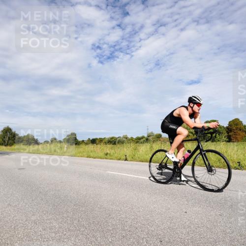 31.08.2025 - Elbe Triathlon Hamburg Michael Burmester http://msf.ph/oto/8666685 31.08.2025 10:35:10 Radfahren 794, 957, 1034, 1126, 1236 meine-sportfotos.de