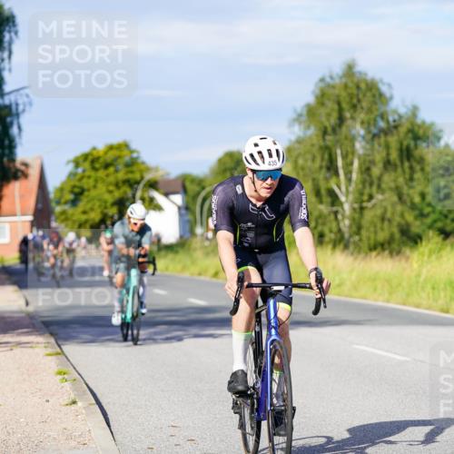 31.08.2025 - Elbe Triathlon Hamburg Michael Burmester http://msf.ph/oto/8666687 31.08.2025 09:37:58 Radfahren 252, 351, 391, 435, 456, 540, 551, 554, 597 meine-sportfotos.de