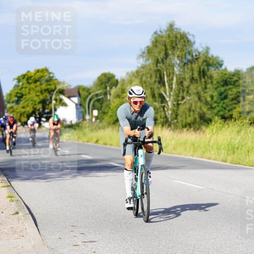 31.08.2025 - Elbe Triathlon Hamburg Michael Burmester http://msf.ph/oto/8666690 31.08.2025 09:37:59 Radfahren 252, 304, 351, 391, 435, 456, 540, 551, 554 meine-sportfotos.de