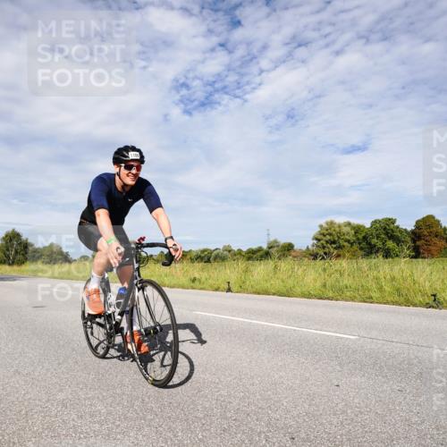 31.08.2025 - Elbe Triathlon Hamburg Michael Burmester http://msf.ph/oto/8666699 31.08.2025 10:35:35 Radfahren 777, 803, 903, 986, 1023, 1081, 1100 meine-sportfotos.de