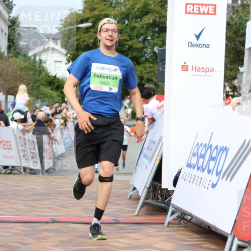 31.08.2025 - 21. Blankeneser Heldenlauf Strokosch-Dieckow http://msf.ph/oto/8666701 31.08.2025 10:58:03 Ziel 3389, 3460, 3425, 3387 meine-sportfotos.de