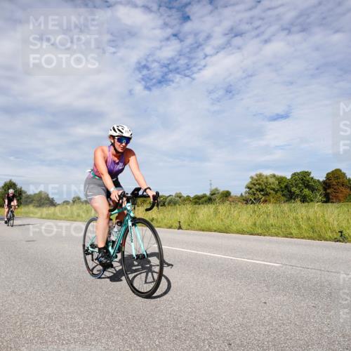 31.08.2025 - Elbe Triathlon Hamburg Michael Burmester http://msf.ph/oto/8666702 31.08.2025 10:35:38 Radfahren 777, 803, 903, 986, 1023, 1101, 1156, 1228 meine-sportfotos.de