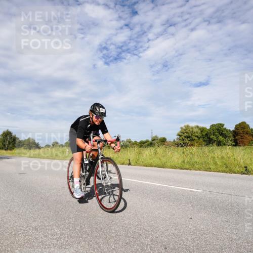 31.08.2025 - Elbe Triathlon Hamburg Michael Burmester http://msf.ph/oto/8666709 31.08.2025 10:35:42 Radfahren 803, 903, 986, 1023, 1036, 1101, 1156, 1228 meine-sportfotos.de