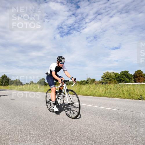 31.08.2025 - Elbe Triathlon Hamburg Michael Burmester http://msf.ph/oto/8666723 31.08.2025 10:35:52 Radfahren 921, 923, 930, 1005, 1064, 1125, 1186, 1237 meine-sportfotos.de