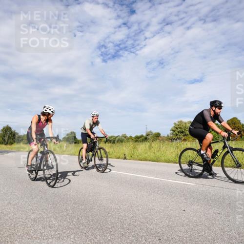 31.08.2025 - Elbe Triathlon Hamburg Michael Burmester http://msf.ph/oto/8666734 31.08.2025 10:36:00 Radfahren 760, 911, 915, 923, 1125, 1199, 1229, 1242 meine-sportfotos.de