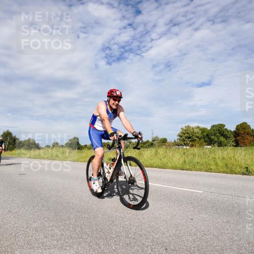 31.08.2025 - Elbe Triathlon Hamburg Michael Burmester http://msf.ph/oto/8666736 31.08.2025 10:36:02 Radfahren 760, 828, 911, 915, 923, 1125, 1199, 1217, 1229, 1242 meine-sportfotos.de
