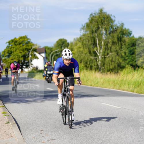 31.08.2025 - Elbe Triathlon Hamburg Michael Burmester http://msf.ph/oto/8666737 31.08.2025 09:38:09 Radfahren 289, 304, 335, 370, 403, 405, 506, 788, 854, 895 meine-sportfotos.de