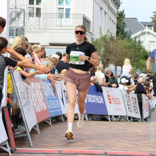 31.08.2025 - 21. Blankeneser Heldenlauf Strokosch-Dieckow http://msf.ph/oto/8666758 31.08.2025 10:58:02 Ziel 3389, 3460, 3425 meine-sportfotos.de