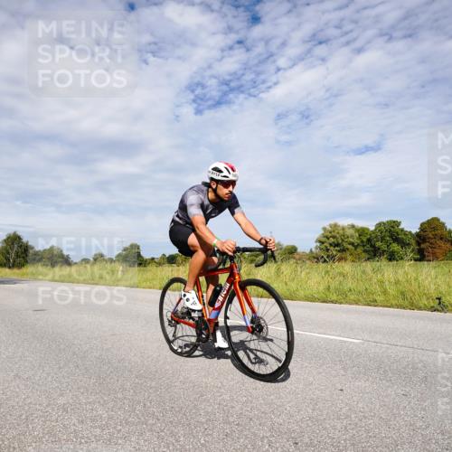 31.08.2025 - Elbe Triathlon Hamburg Michael Burmester http://msf.ph/oto/8666771 31.08.2025 10:36:35 Radfahren 1007, 1024, 1042, 1113, 1159, 1222 meine-sportfotos.de