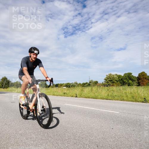 31.08.2025 - Elbe Triathlon Hamburg Michael Burmester http://msf.ph/oto/8666773 31.08.2025 10:36:38 Radfahren 920, 1024, 1042, 1113, 1159, 1222 meine-sportfotos.de