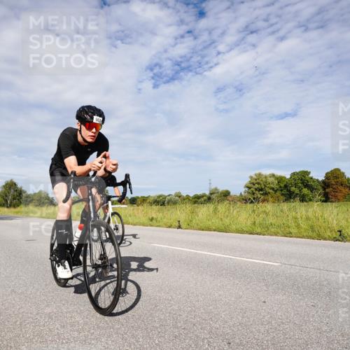 31.08.2025 - Elbe Triathlon Hamburg Michael Burmester http://msf.ph/oto/8666795 31.08.2025 10:36:52 Radfahren 892, 953, 963, 983, 998, 1056, 1067, 1124, 1135, 1178 meine-sportfotos.de