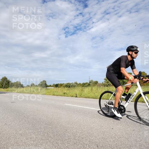 31.08.2025 - Elbe Triathlon Hamburg Michael Burmester http://msf.ph/oto/8666798 31.08.2025 10:36:53 Radfahren 892, 953, 963, 983, 998, 1056, 1067, 1178 meine-sportfotos.de