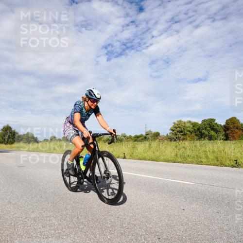 31.08.2025 - Elbe Triathlon Hamburg Michael Burmester http://msf.ph/oto/8666807 31.08.2025 10:36:59 Radfahren 796, 810, 814, 816, 892, 939, 953, 1085, 1194, 1207 meine-sportfotos.de