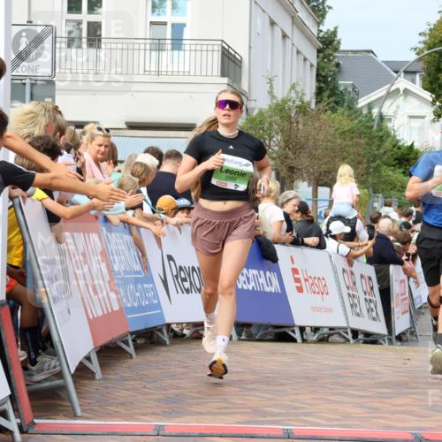 31.08.2025 - 21. Blankeneser Heldenlauf Strokosch-Dieckow http://msf.ph/oto/8666810 31.08.2025 10:58:02 Ziel 3389, 3460, 3425 meine-sportfotos.de