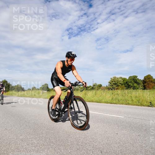 31.08.2025 - Elbe Triathlon Hamburg Michael Burmester http://msf.ph/oto/8666817 31.08.2025 10:37:05 Radfahren 796, 808, 810, 814, 816, 989, 1030, 1063, 1194, 1207, 1304 meine-sportfotos.de