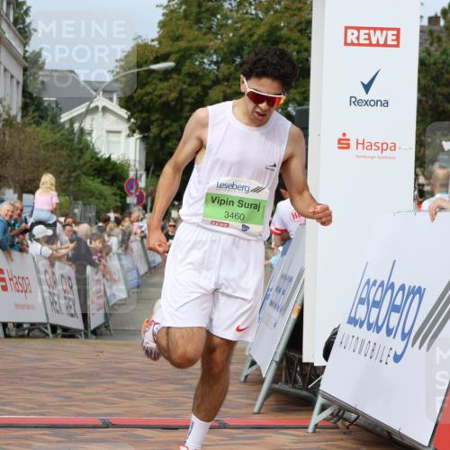 31.08.2025 - 21. Blankeneser Heldenlauf Strokosch-Dieckow http://msf.ph/oto/8666819 31.08.2025 10:57:55 Ziel 3421, 3460, 3539 meine-sportfotos.de