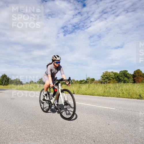 31.08.2025 - Elbe Triathlon Hamburg Michael Burmester http://msf.ph/oto/8666820 31.08.2025 10:37:06 Radfahren 796, 808, 814, 816, 822, 931, 989, 1030, 1063, 1086, 1207, 1304 meine-sportfotos.de