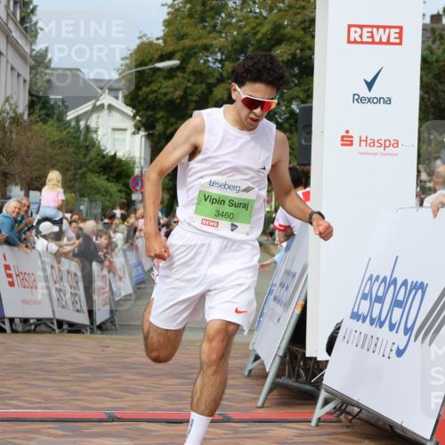 31.08.2025 - 21. Blankeneser Heldenlauf Strokosch-Dieckow http://msf.ph/oto/8666828 31.08.2025 10:57:55 Ziel 3421, 3460, 3539 meine-sportfotos.de