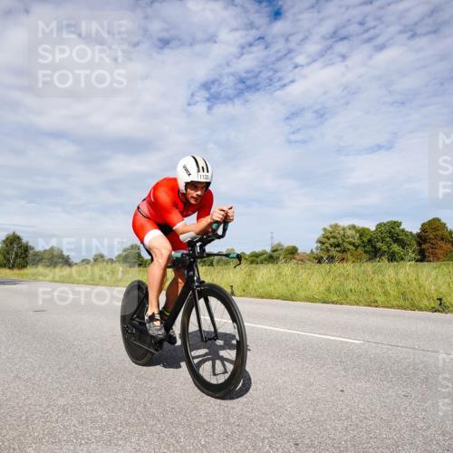 31.08.2025 - Elbe Triathlon Hamburg Michael Burmester http://msf.ph/oto/8666852 31.08.2025 10:37:46 Radfahren 902, 978, 1133 meine-sportfotos.de