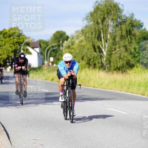 31.08.2025 - Elbe Triathlon Hamburg Michael Burmester http://msf.ph/oto/8666855 31.08.2025 09:38:44 Radfahren 255, 308, 373, 596, 639, 642 meine-sportfotos.de