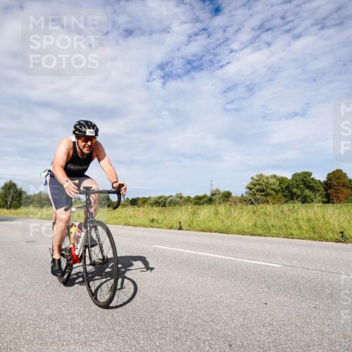 31.08.2025 - Elbe Triathlon Hamburg Michael Burmester http://msf.ph/oto/8666859 31.08.2025 10:37:54 Radfahren 749, 950, 978, 1049, 1070, 1166 meine-sportfotos.de