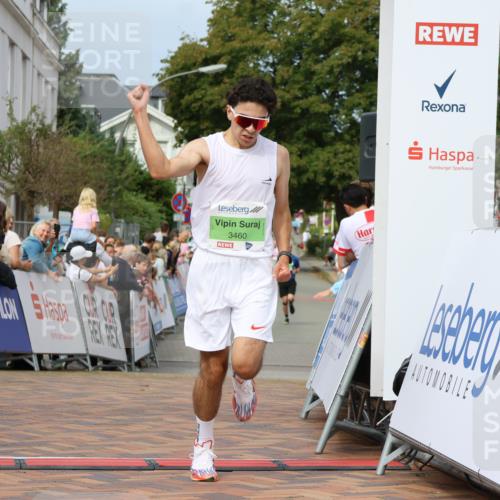 31.08.2025 - 21. Blankeneser Heldenlauf Strokosch-Dieckow http://msf.ph/oto/8666864 31.08.2025 10:57:55 Ziel 3421, 3460, 3539 meine-sportfotos.de