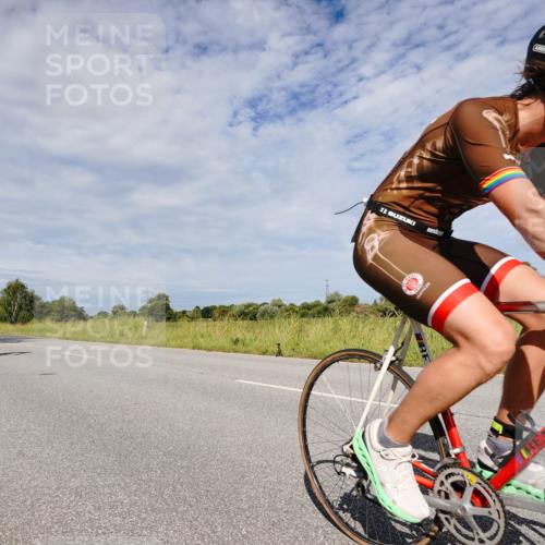 31.08.2025 - Elbe Triathlon Hamburg Michael Burmester http://msf.ph/oto/8666869 31.08.2025 10:38:02 Radfahren 950, 981, 1051, 1070, 1088, 1166, 1315 meine-sportfotos.de