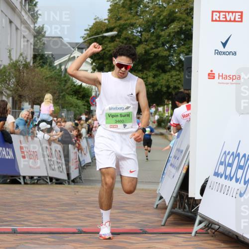 31.08.2025 - 21. Blankeneser Heldenlauf Strokosch-Dieckow http://msf.ph/oto/8666873 31.08.2025 10:57:55 Ziel 3421, 3460, 3539 meine-sportfotos.de