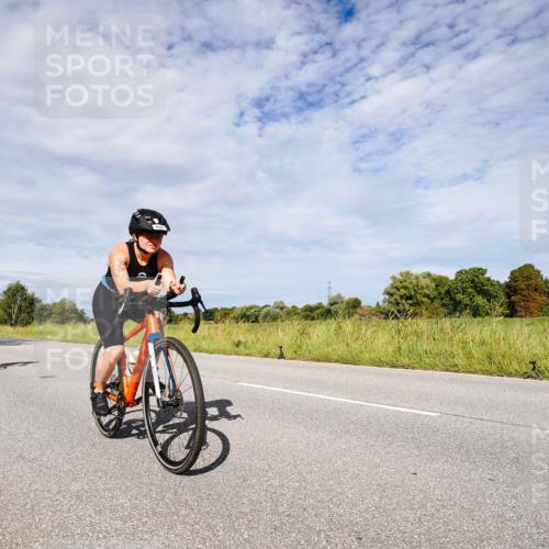 31.08.2025 - Elbe Triathlon Hamburg Michael Burmester http://msf.ph/oto/8666895 31.08.2025 10:38:20 Radfahren 824, 832, 844, 942, 965, 1048, 1106, 1152 meine-sportfotos.de