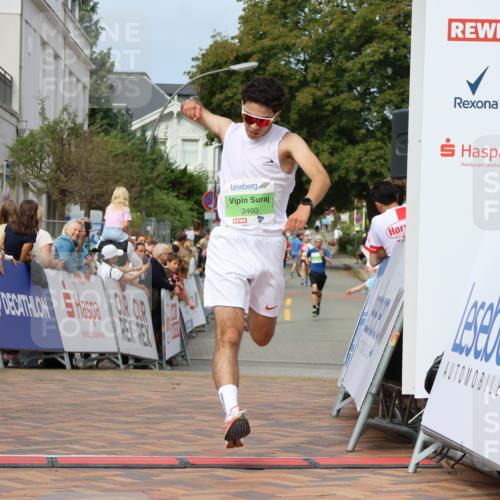 31.08.2025 - 21. Blankeneser Heldenlauf Strokosch-Dieckow http://msf.ph/oto/8666896 31.08.2025 10:57:55 Ziel 3421, 3460, 3539 meine-sportfotos.de