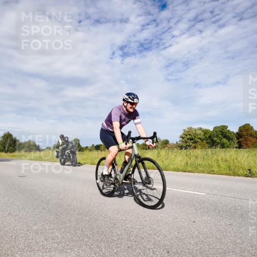 31.08.2025 - Elbe Triathlon Hamburg Michael Burmester http://msf.ph/oto/8666900 31.08.2025 10:38:23 Radfahren 783, 832, 844, 942, 965, 1106, 1109 meine-sportfotos.de