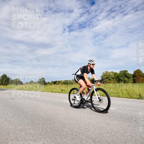 31.08.2025 - Elbe Triathlon Hamburg Michael Burmester http://msf.ph/oto/8666922 31.08.2025 10:38:37 Radfahren 771, 795, 899, 972, 1201, 1274 meine-sportfotos.de