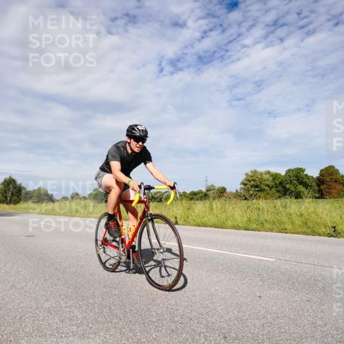 31.08.2025 - Elbe Triathlon Hamburg Michael Burmester http://msf.ph/oto/8666962 31.08.2025 10:39:26 Radfahren 945, 1031, 1065, 1092, 1107, 1258, 1265 meine-sportfotos.de