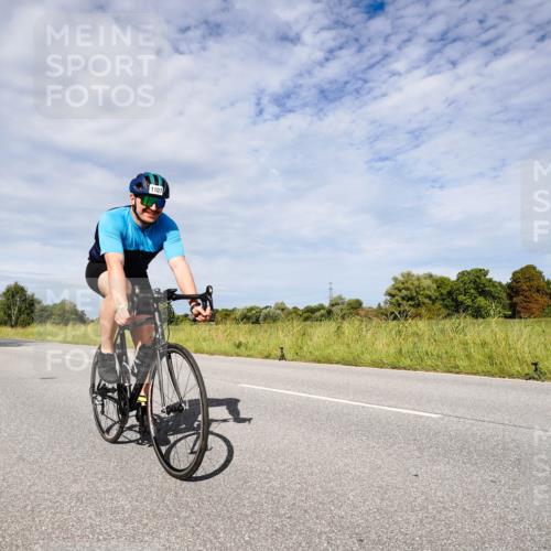 31.08.2025 - Elbe Triathlon Hamburg Michael Burmester http://msf.ph/oto/8666971 31.08.2025 10:39:33 Radfahren 812, 836, 945, 1037, 1091, 1107, 1265 meine-sportfotos.de
