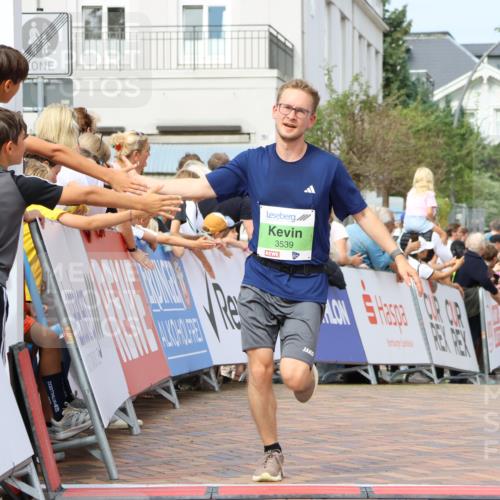 31.08.2025 - 21. Blankeneser Heldenlauf Strokosch-Dieckow http://msf.ph/oto/8666985 31.08.2025 10:57:51 Ziel 3559, 3421, 3460, 3539 meine-sportfotos.de