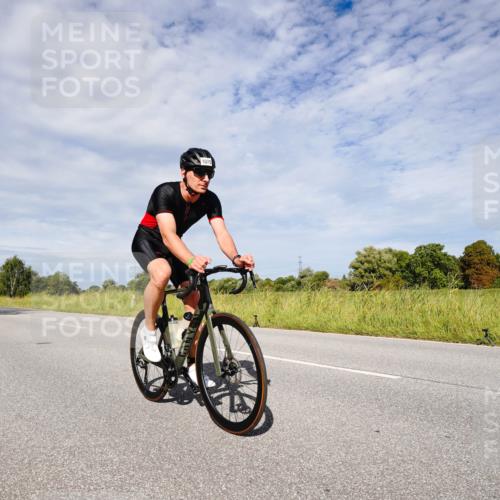 31.08.2025 - Elbe Triathlon Hamburg Michael Burmester http://msf.ph/oto/8666986 31.08.2025 10:39:42 Radfahren 762, 812, 937, 961, 964, 1075, 1091, 1149 meine-sportfotos.de