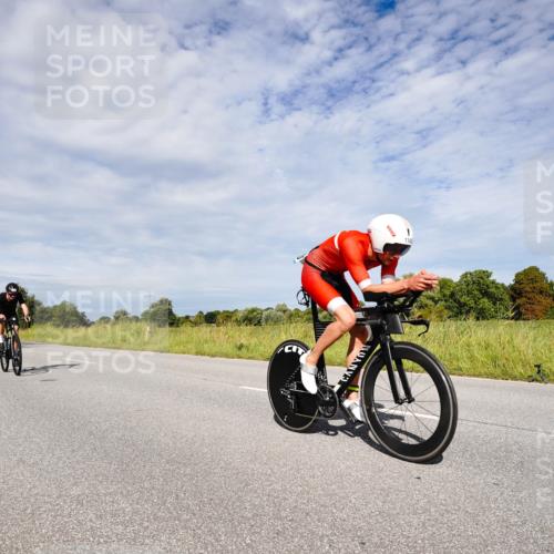 31.08.2025 - Elbe Triathlon Hamburg Michael Burmester http://msf.ph/oto/8666999 31.08.2025 10:39:55 Radfahren 962, 994, 1145, 1158 meine-sportfotos.de