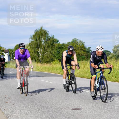 31.08.2025 - Elbe Triathlon Hamburg Michael Burmester http://msf.ph/oto/8667000 31.08.2025 09:39:34 Radfahren 346, 366, 478, 500, 511, 548, 687 meine-sportfotos.de