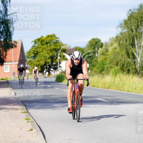 31.08.2025 - Elbe Triathlon Hamburg Michael Burmester http://msf.ph/oto/8667012 31.08.2025 09:39:40 Radfahren 388, 514, 548 meine-sportfotos.de