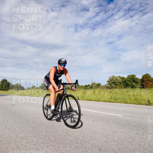 31.08.2025 - Elbe Triathlon Hamburg Michael Burmester http://msf.ph/oto/8667025 31.08.2025 10:40:32 Radfahren 861 meine-sportfotos.de