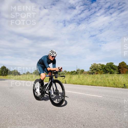 31.08.2025 - Elbe Triathlon Hamburg Michael Burmester http://msf.ph/oto/8667036 31.08.2025 10:40:45 Radfahren 818, 1039, 1043, 1060, 1129 meine-sportfotos.de