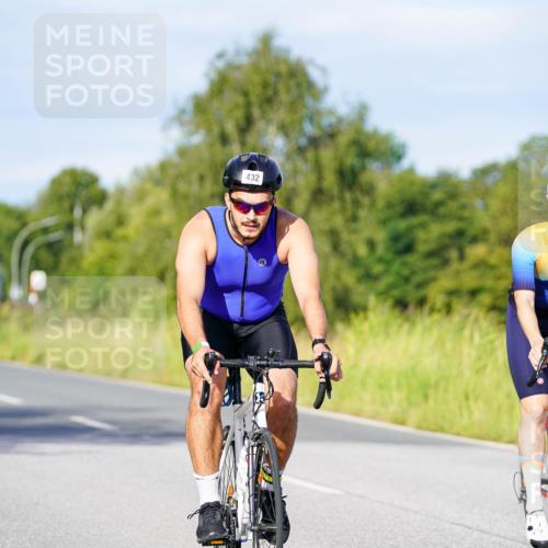 31.08.2025 - Elbe Triathlon Hamburg Michael Burmester http://msf.ph/oto/8667047 31.08.2025 09:40:01 Radfahren 334, 348, 418, 432, 499, 536, 576, 698, 774 meine-sportfotos.de