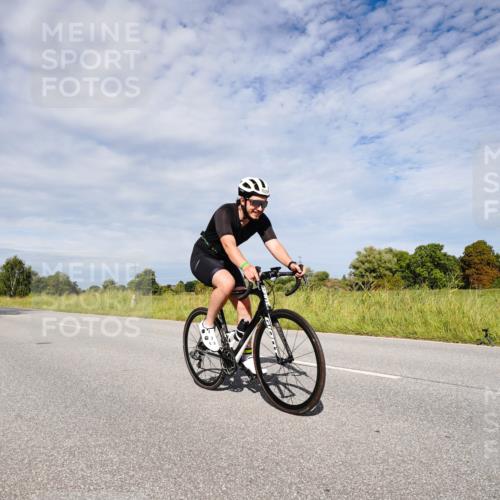31.08.2025 - Elbe Triathlon Hamburg Michael Burmester http://msf.ph/oto/8667052 31.08.2025 10:41:19 Radfahren 914, 970, 1029, 1054, 1273, 1301 meine-sportfotos.de