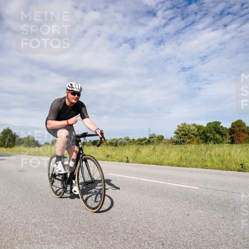 31.08.2025 - Elbe Triathlon Hamburg Michael Burmester http://msf.ph/oto/8667085 31.08.2025 10:41:44 Radfahren 594, 772, 847, 1003, 1022, 1099, 1161 meine-sportfotos.de