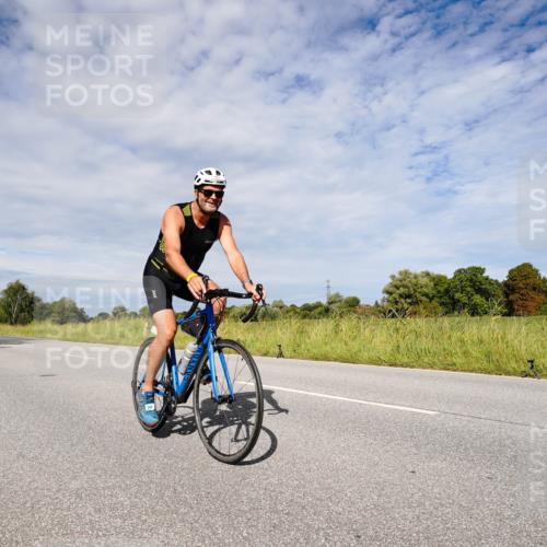 31.08.2025 - Elbe Triathlon Hamburg Michael Burmester http://msf.ph/oto/8667178 31.08.2025 10:43:21 Radfahren 958, 1108, 1180, 1227, 1248, 1302, 1310 meine-sportfotos.de