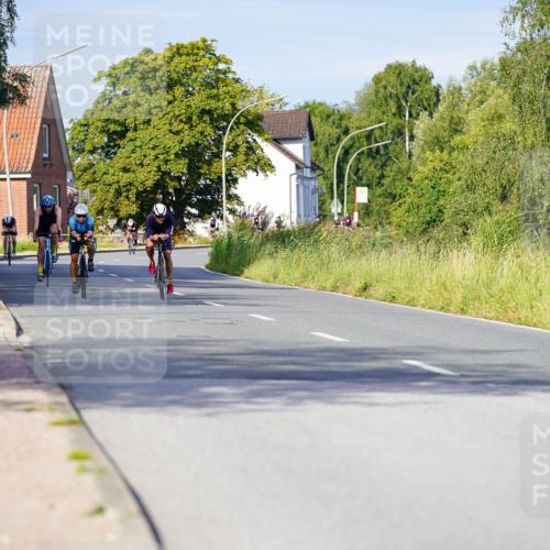 31.08.2025 - Elbe Triathlon Hamburg Michael Burmester http://msf.ph/oto/8667327 31.08.2025 09:41:31 Radfahren 302, 608, 631, 821 meine-sportfotos.de